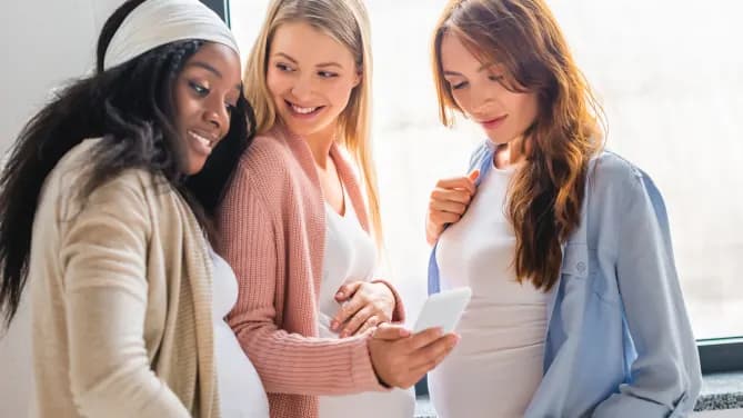 Three pregnant women